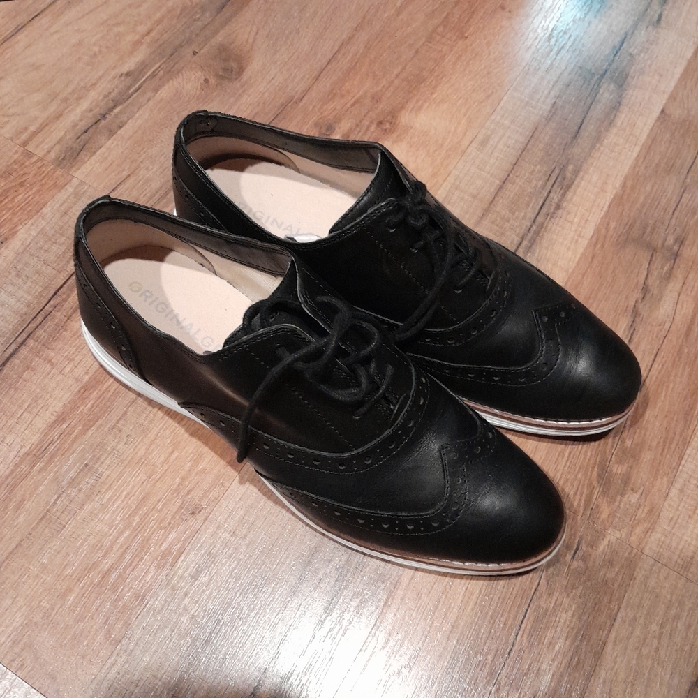 Cole Haan original grand womans wing toe shoes size 8b